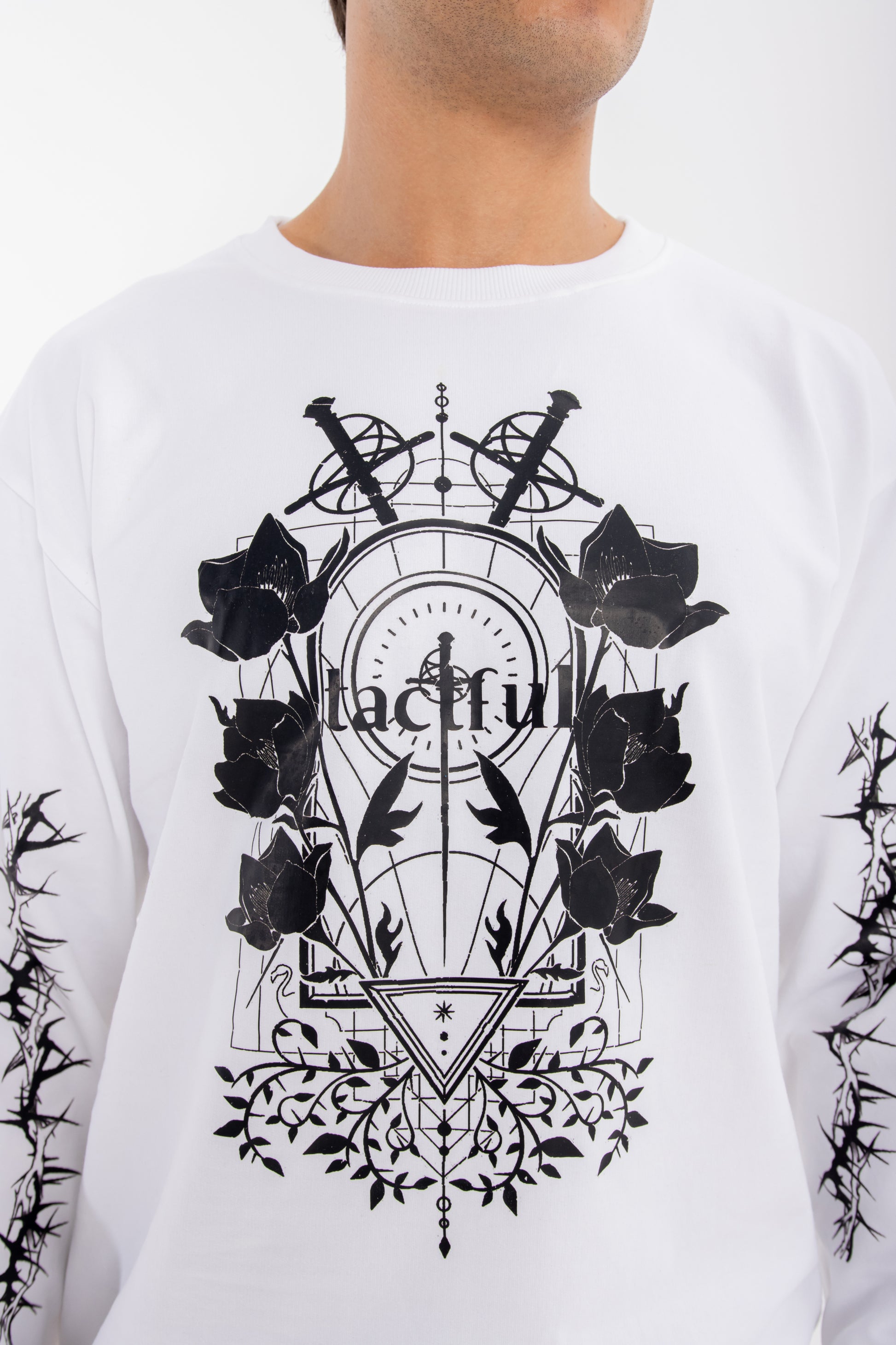 BLACK ROSE SWEATSHIRT