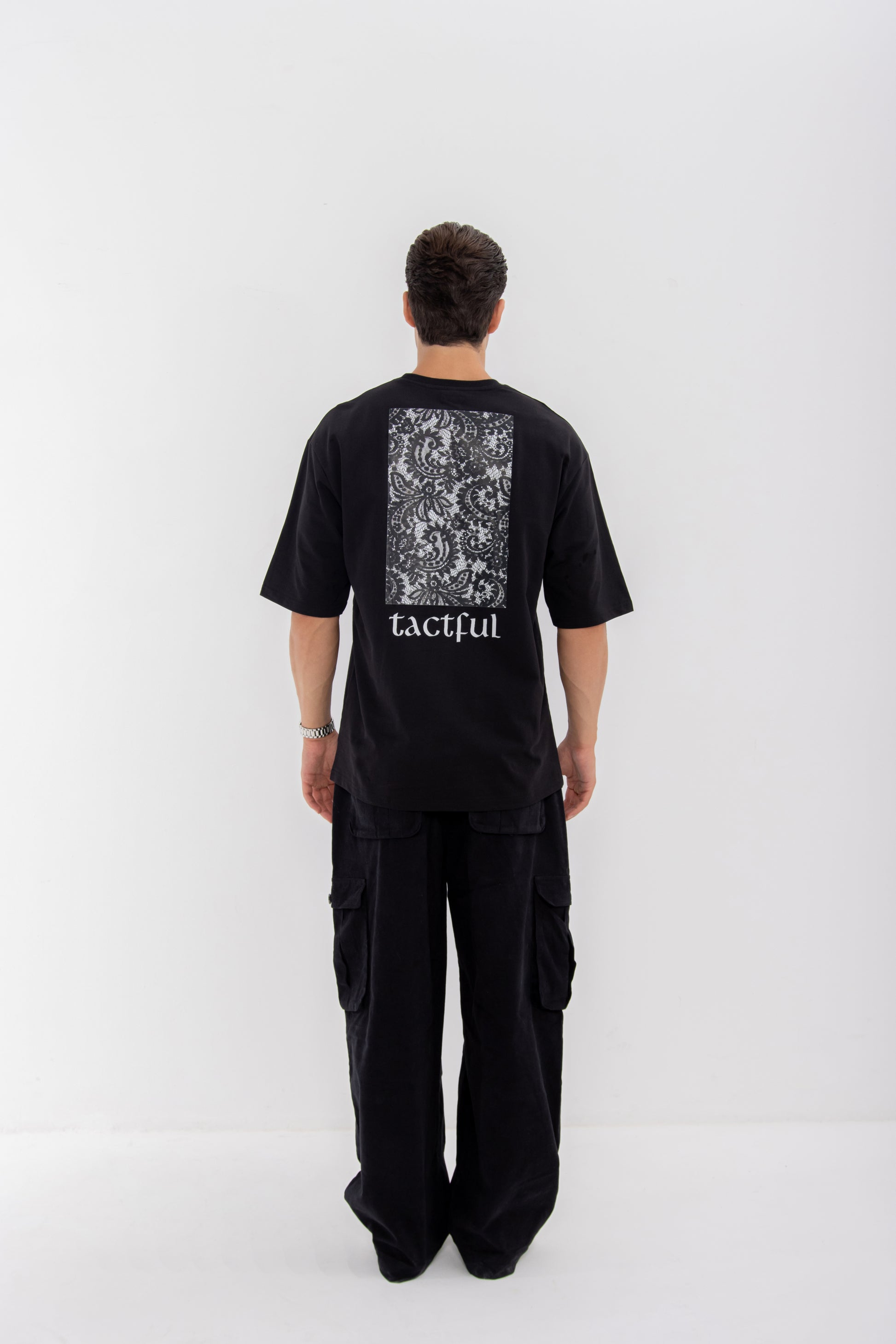 BLACK OVERSIZED